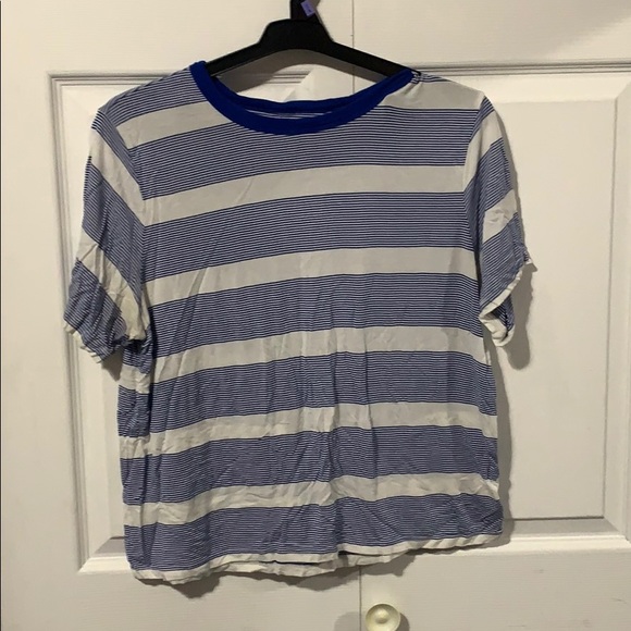 American Eagle Outfitters Tops - 2 for 20$ // American Eagle Soft T-shirt